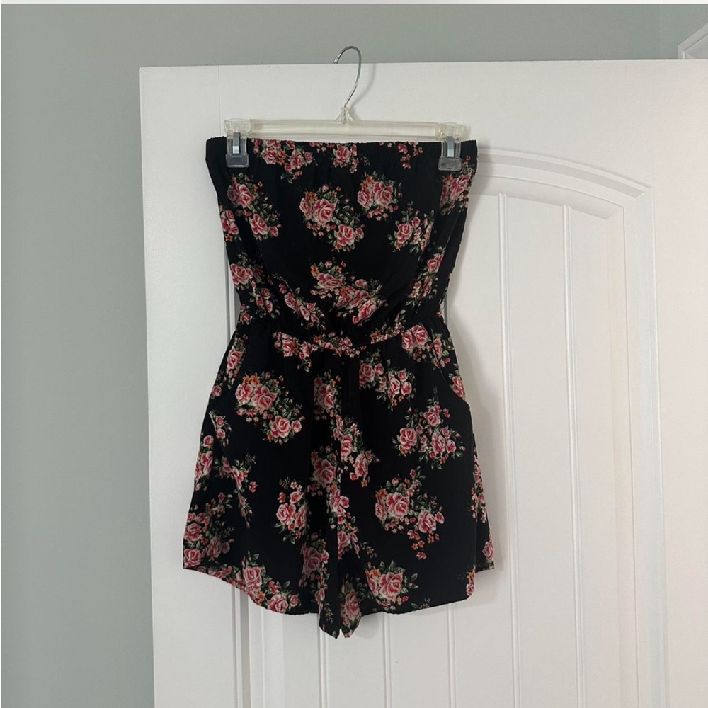 Forever 21 Black Floral Strapless Romper